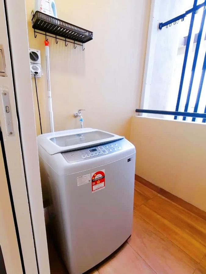 The Foreigner Staycation At Riverine Diamond Apartment Kuching