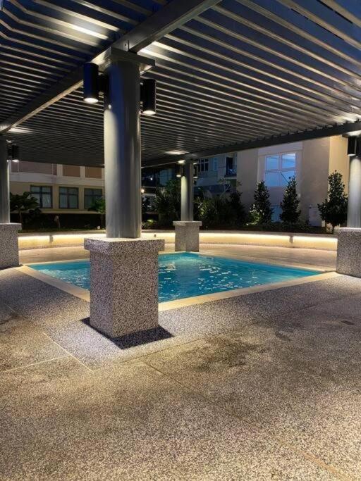 The Foreigner Staycation At Riverine Diamond *