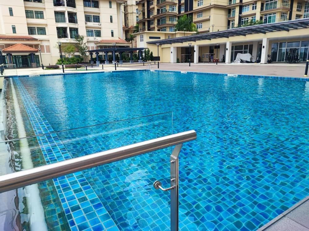 Apartment The Foreigner Staycation At Riverine Diamond Kuching